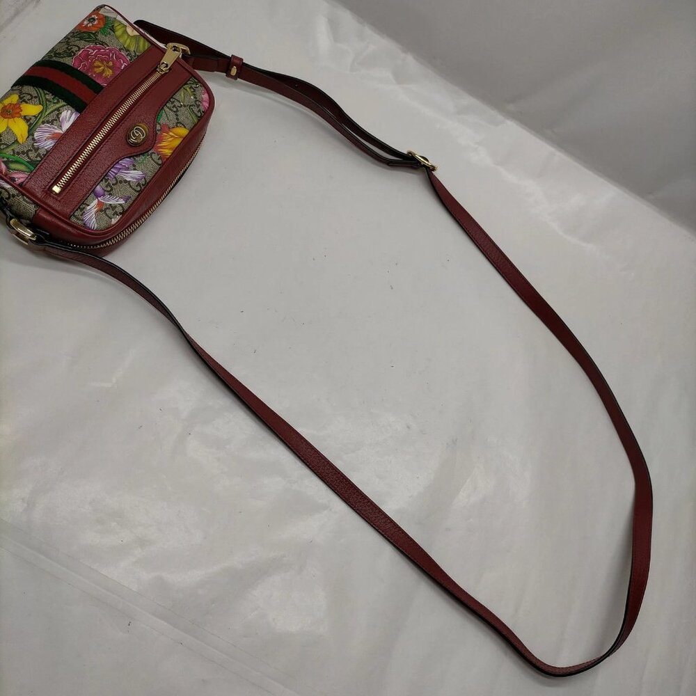 Authentic Gucci Sherry Line Red PVC Crossbody Bag mn568-022626 - Picture 5 of 16